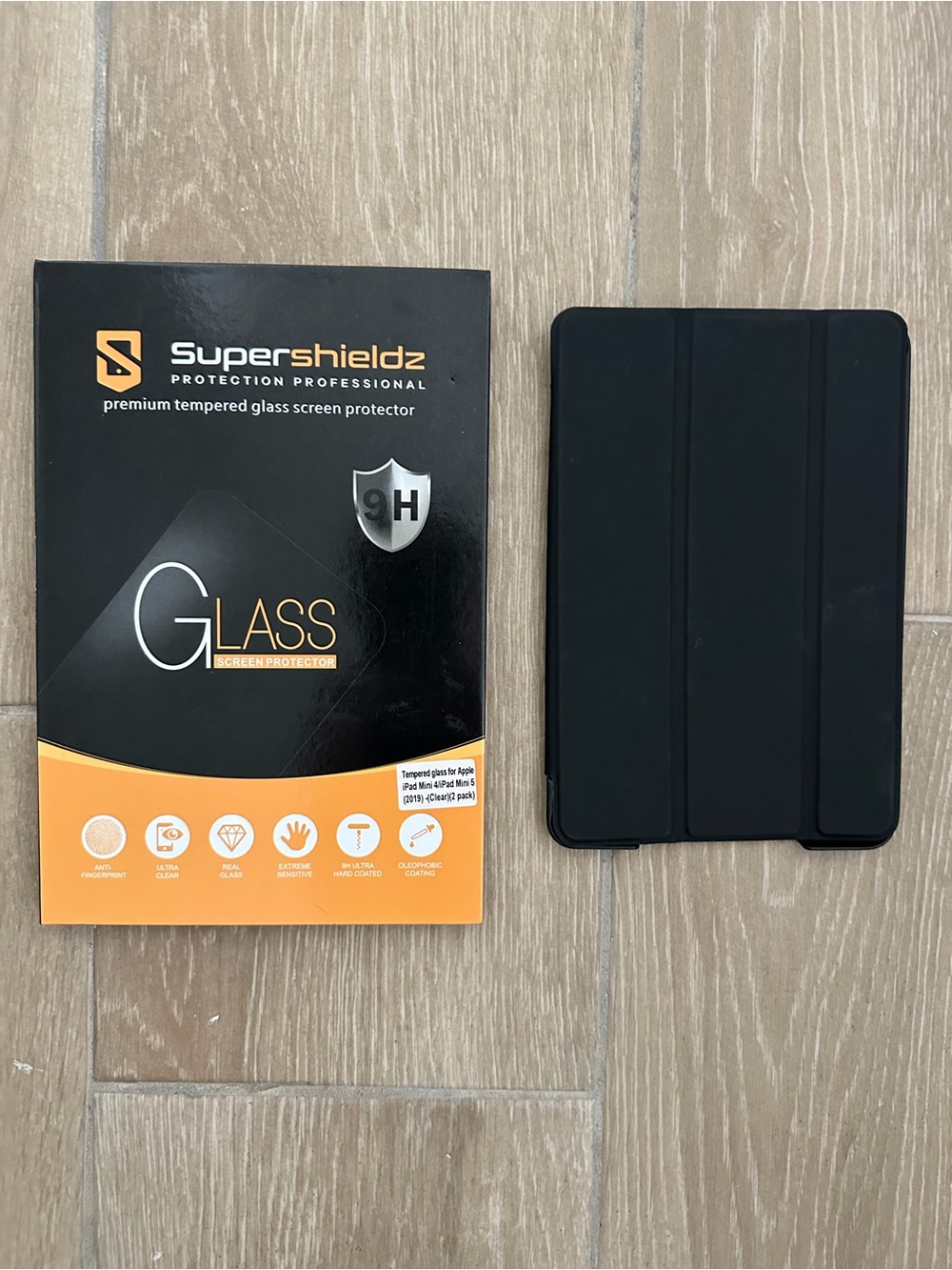 iPad 4 mini black case and single screen protector